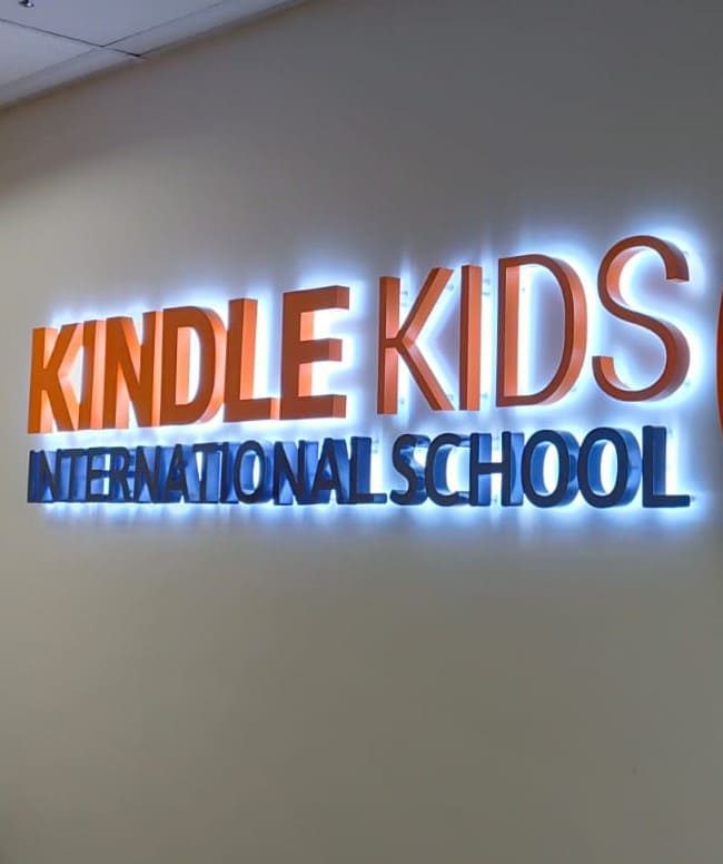 Kindle Kids International School illuminated 3D brand signage by Hi-Tech Images